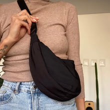 Cargar imagen en el visor de la galería, Bolso Hobo negro